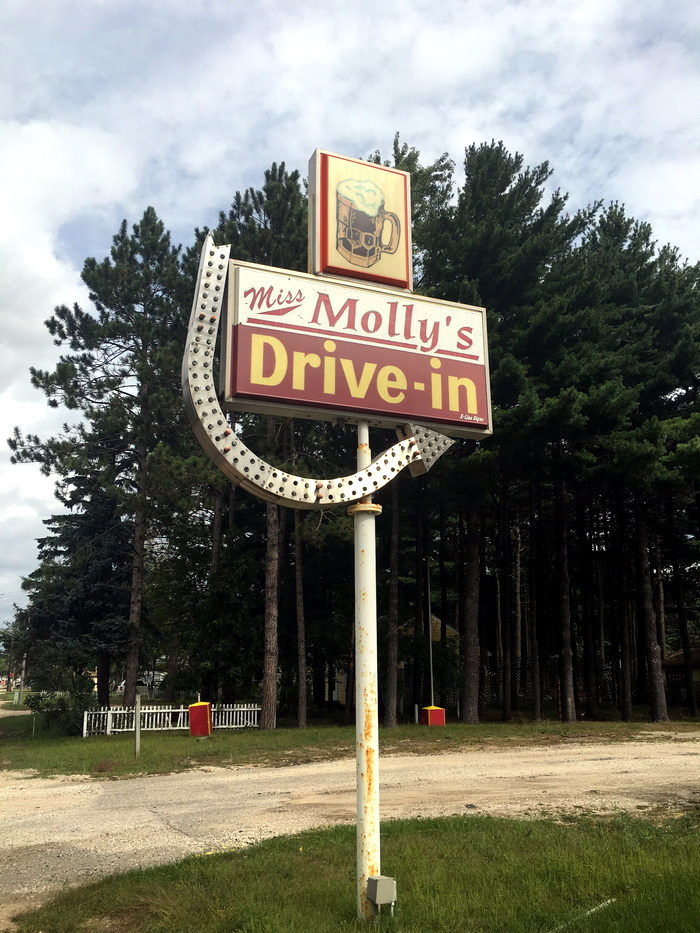 Miss Mollys Drive-In - 2016 Photo